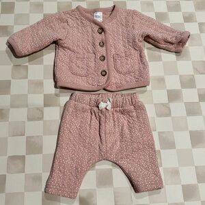 Carters Newborn 2 Piece Set